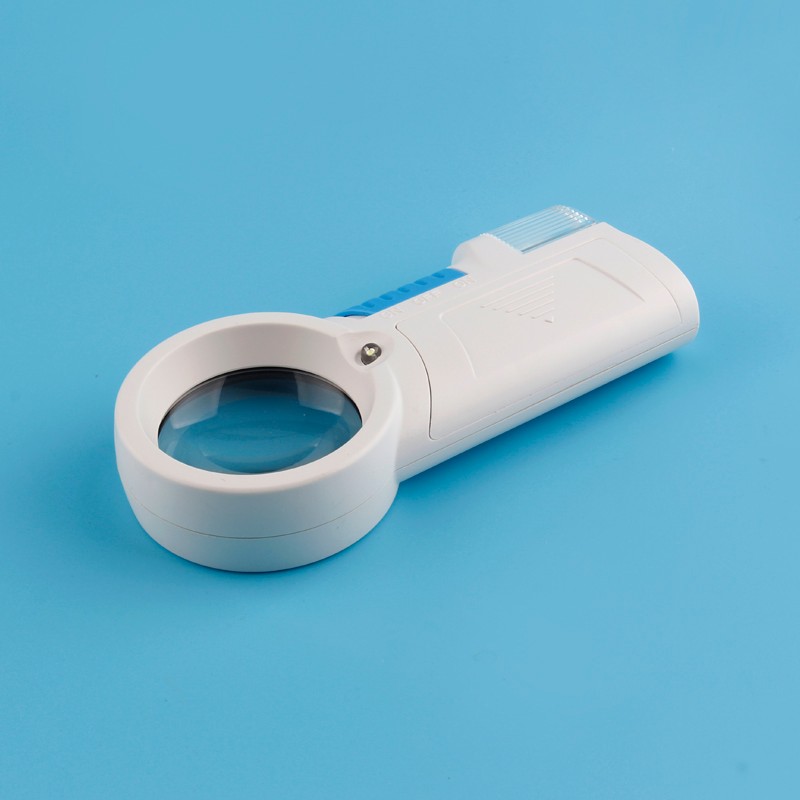 Hot sale multifunction portable magnifier with led lights 8X