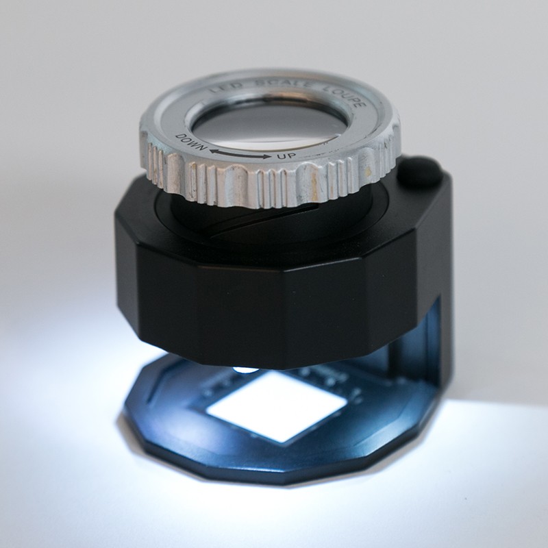 desktop portable metal loupe manifying glasses with 3 LED lights scale magnifier for texile jewelry tool